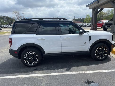 Used 2024 Ford Bronco Sport Outer Banks image 4