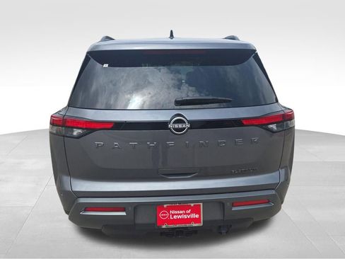 New 2026 Nissan Pathfinder Platinum FWD image 4