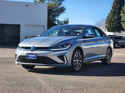 Certified 2025 Volkswagen Jetta SE w/ Sunroof Package