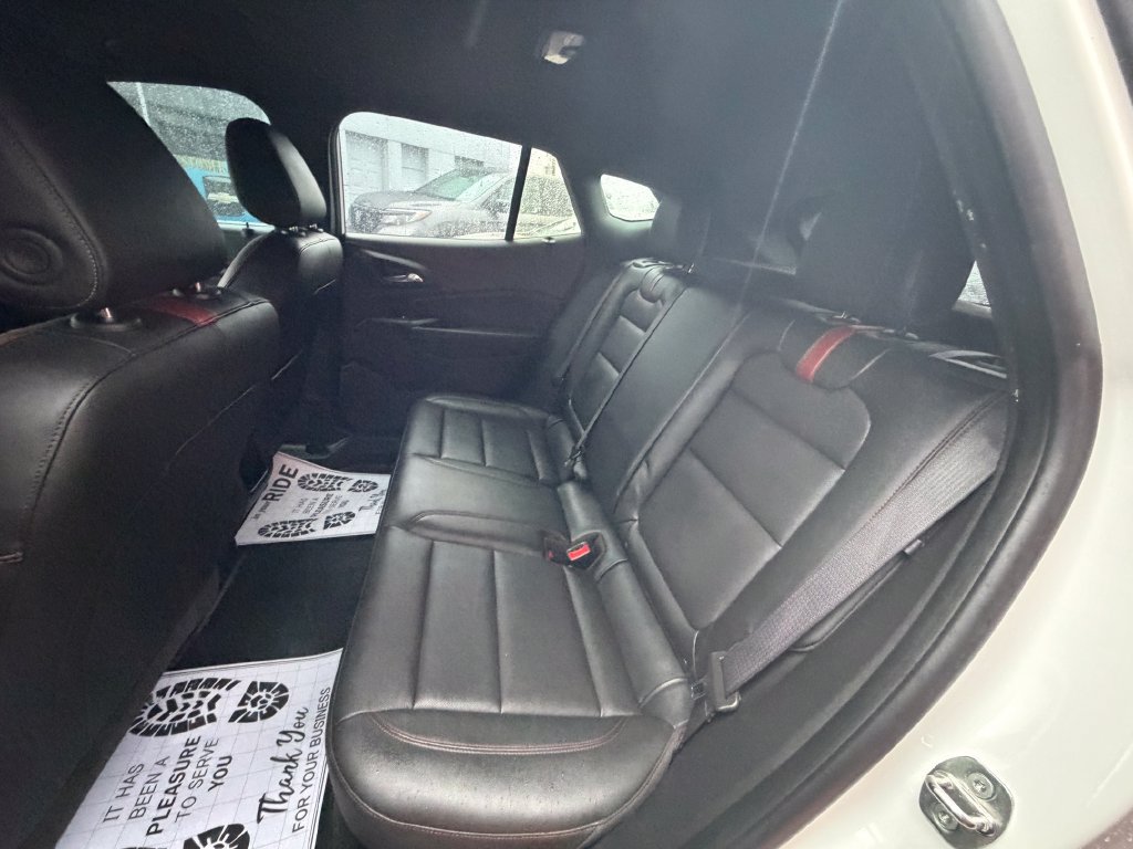 Used 2024 Chevrolet Trax RS w/ Sunroof Package FWD image 10