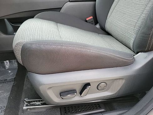 Certified 2022 Nissan Rogue SV image 21