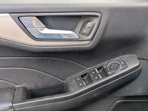 Used 2021 Ford Escape SEL w/ Equipment Group 302A AWD/4WD image 21