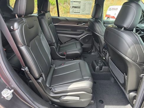 New 2026 Jeep Grand Cherokee L Limited AWD/4WD image 22