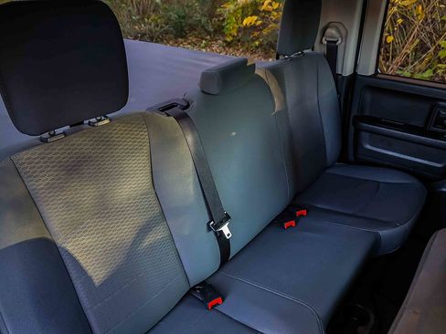 Used 2016 RAM 1500 Express image 23