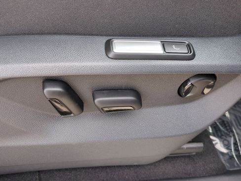 Used 2025 Volkswagen Atlas SEL Premium R-Line image 45