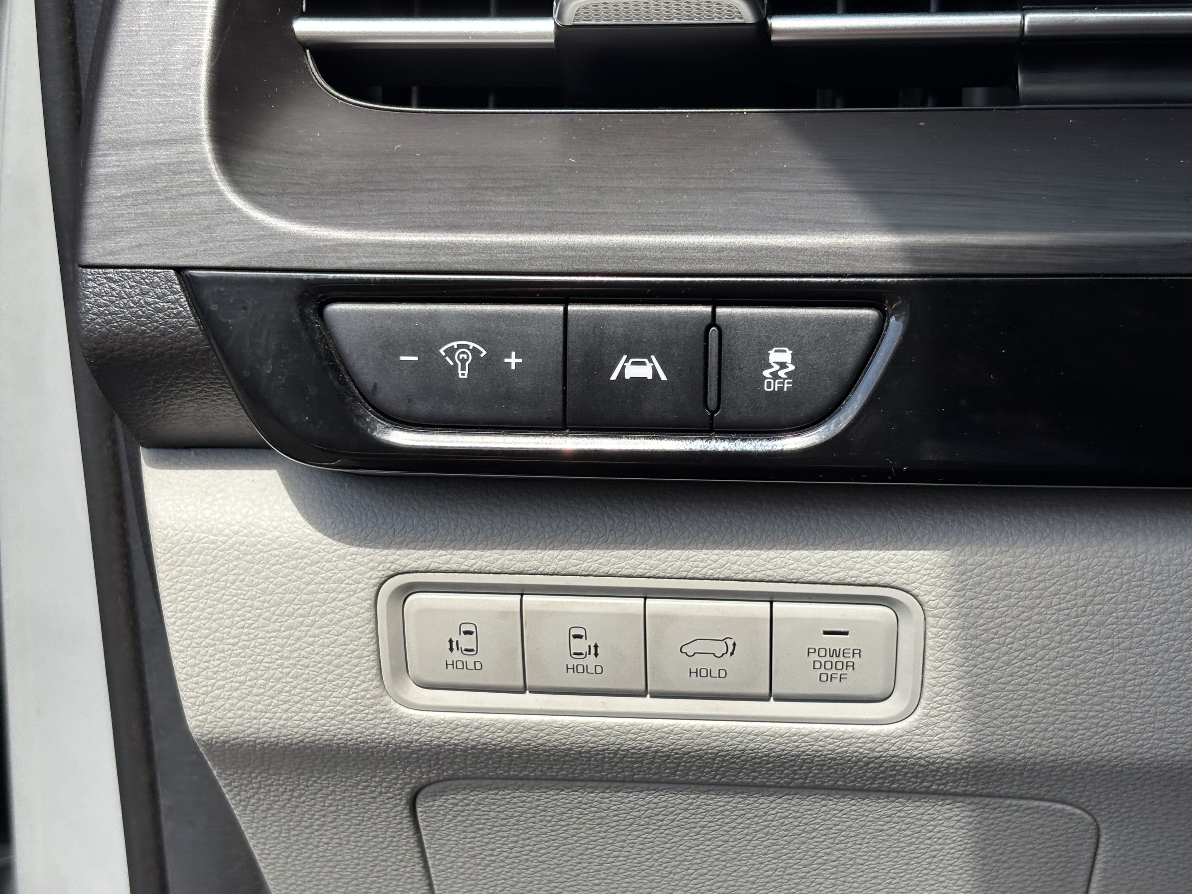 Used 2022 Kia Carnival SX FWD image 32