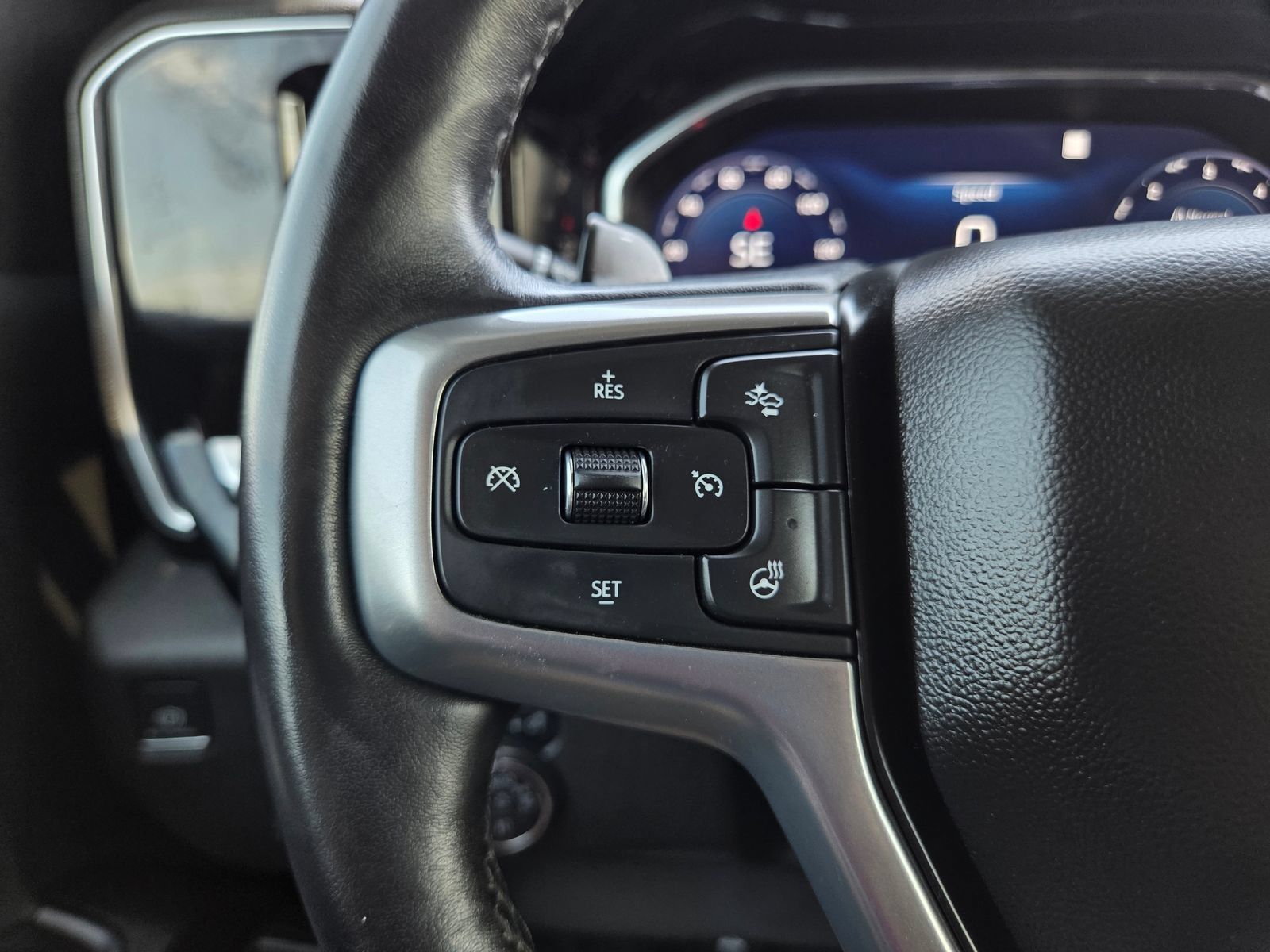 Used 2022 Chevrolet Silverado 1500 RST AWD/4WD image 41