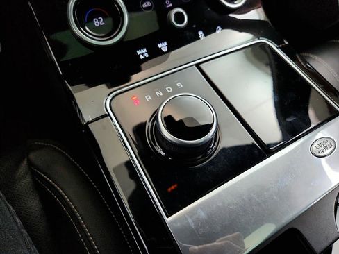 Used 2018 Land Rover Range Rover Velar R-Dynamic SE image 18