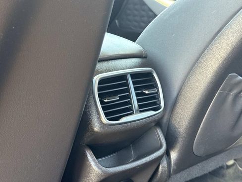 Used 2019 Hyundai Santa Fe SE AWD/4WD image 25