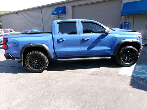 Used 2025 Chevrolet Colorado Trail Boss image 4