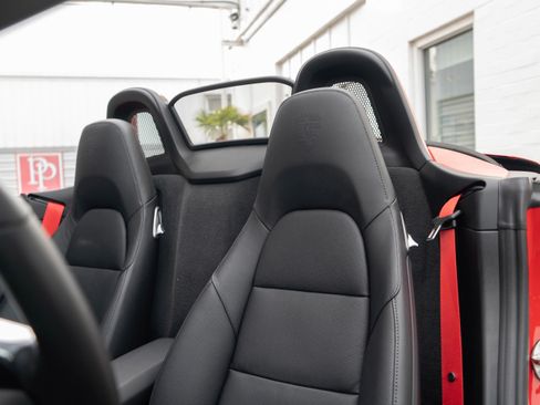 Used 2024 Porsche 718 Boxster image 12