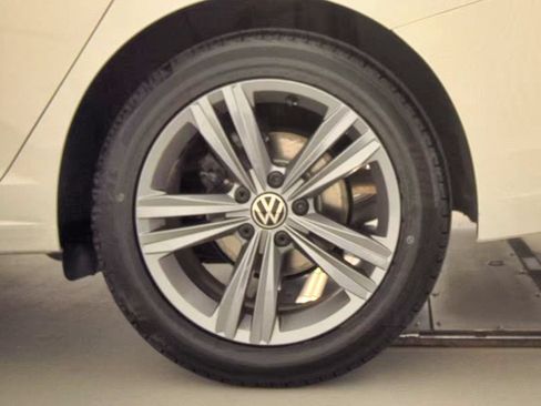 Used 2023 Volkswagen Jetta SE FWD image 19