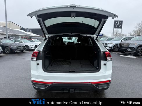 Used 2023 Volkswagen Atlas Cross Sport SE w/ Panoramic Sunroof Package image 23