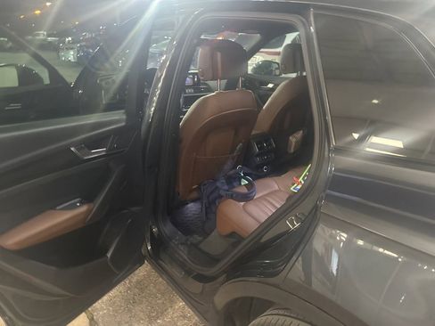 Used 2019 Audi Q5 2.0T Premium Plus w/ Premium Plus Package image 12