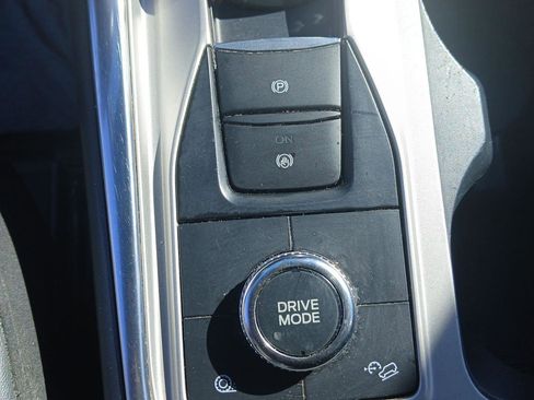 Used 2022 Ford Explorer Platinum w/ Technology Package image 20