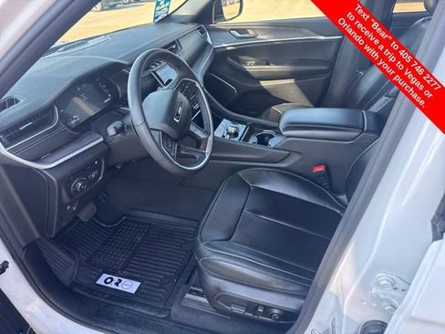 Used 2024 Jeep Grand Cherokee Limited 4xe image 15