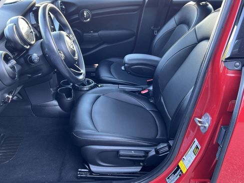 Used 2015 MINI Cooper 4-Door Hardtop image 10