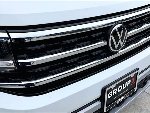 Used 2023 Volkswagen Atlas SE image 30