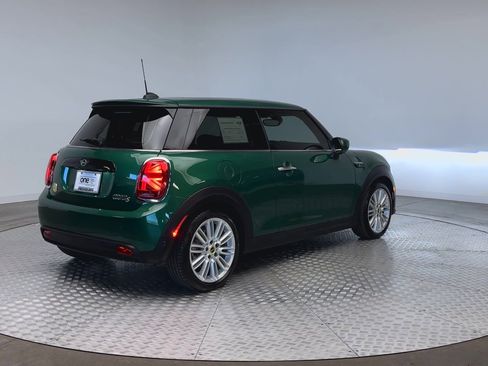 Certified 2024 MINI Cooper SE image 8