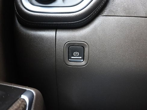 Used 2020 Chevrolet Silverado 1500 RST w/ All-Star Edition image 28