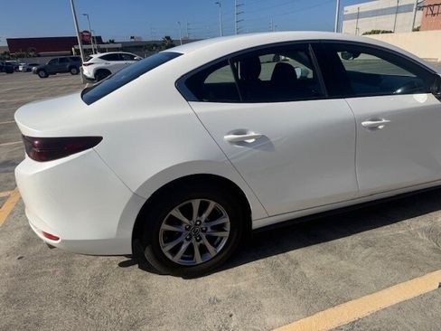 Used 2021 MAZDA MAZDA3 s FWD image 9