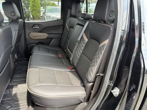 Used 2025 GMC Canyon Denali AWD/4WD image 24