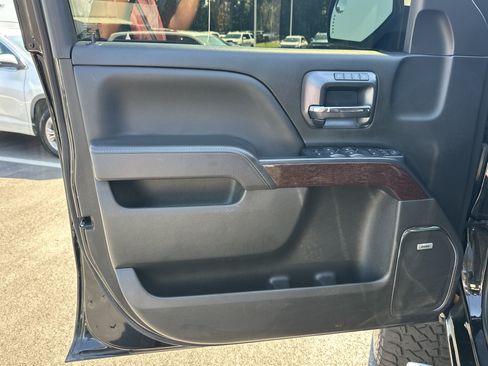 Used 2018 GMC Sierra 1500 SLT AWD/4WD image 11