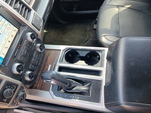 Used 2017 Ford F150 Lariat image 13