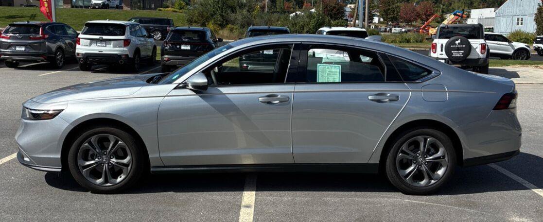 Used 2024 Honda Accord EX image 4