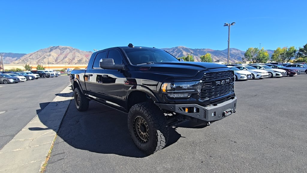 Used 2022 RAM 2500 Limited w/ Night Edition AWD/4WD image 3