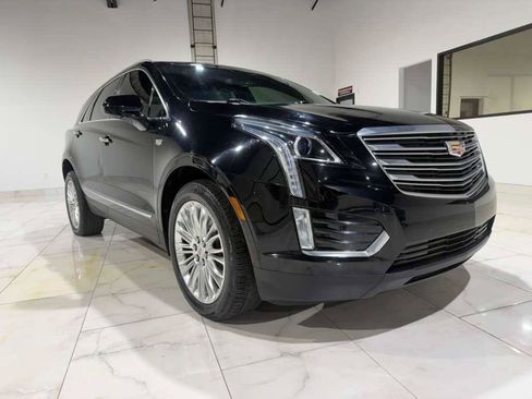 Used 2018 Cadillac XT5 Luxury w/ Driver Awareness Package FWD image 3