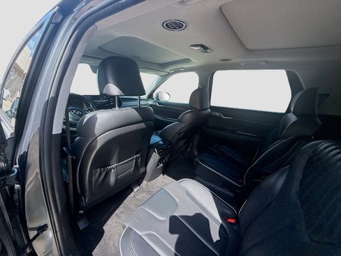 Used 2023 Hyundai Palisade Limited w/ Cargo Package AWD/4WD image 22