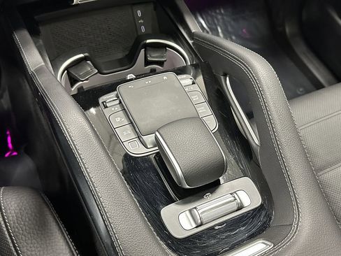 Certified 2025 Mercedes-Benz GLS 450 4MATIC w/ Pinnacle Trim Package image 32