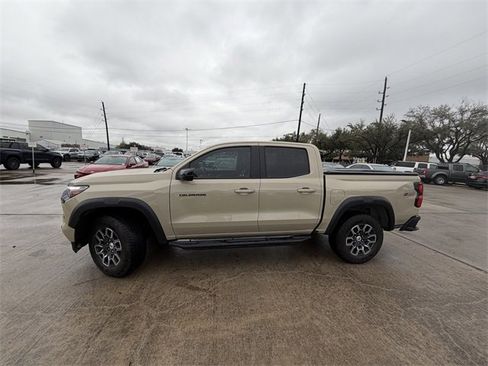Used 2023 Chevrolet Colorado Z71 w/ Z71 Convenience Package 2 image 8