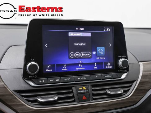 Used 2023 Nissan Altima 2.5 SV AWD/4WD image 18