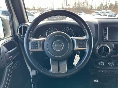 Used 2018 Jeep Wrangler Unlimited Altitude image 10