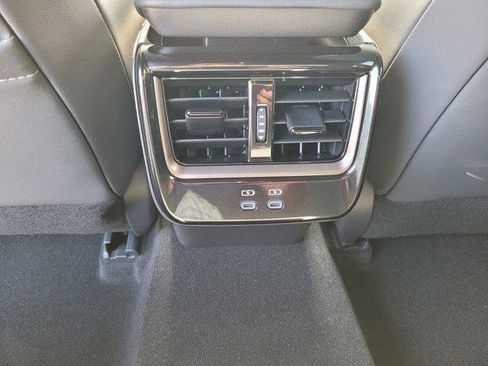 Certified 2025 Toyota Crown AWD/4WD image 15