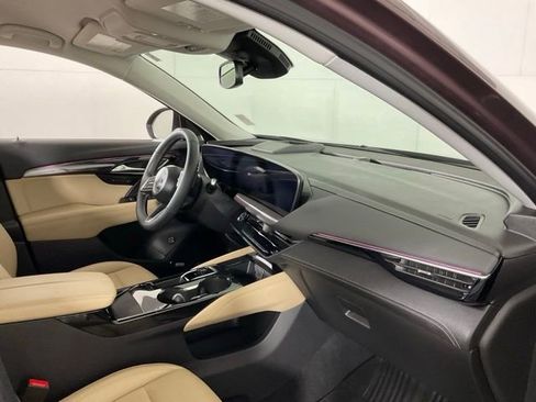 Used 2024 Buick Envision Preferred image 34