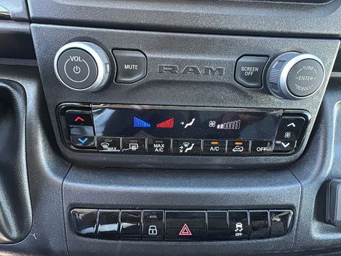 New 2026 RAM ProMaster 2500 w/ Convenience Group image 18