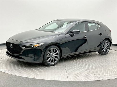 Used 2022 MAZDA MAZDA3 s image 1