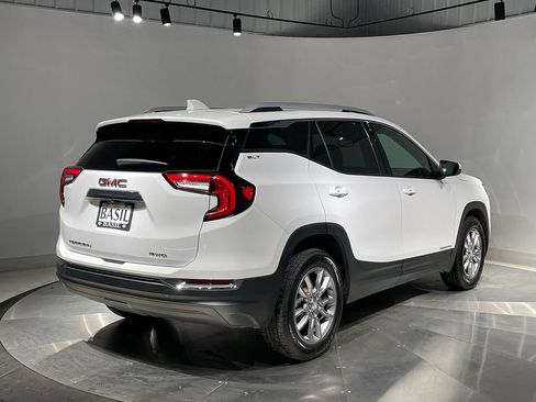 Used 2022 GMC Terrain SLT AWD/4WD image 11