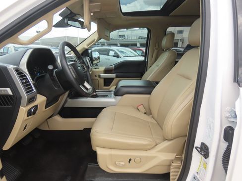 Used 2016 Ford F150 Lariat w/ Equipment Group 502A Luxury RWD image 26