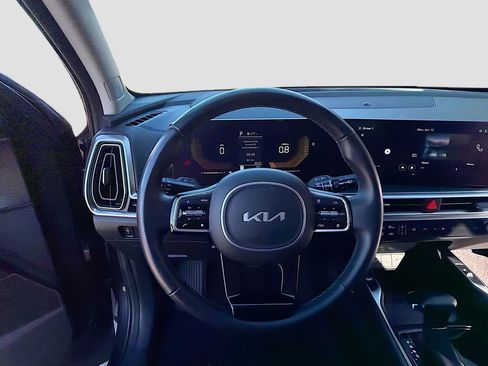 Used 2024 Kia Sorento S image 42