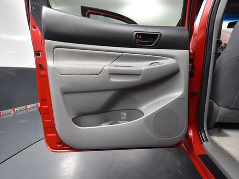 Used 2011 Toyota Tacoma 4x4 Double Cab image 29