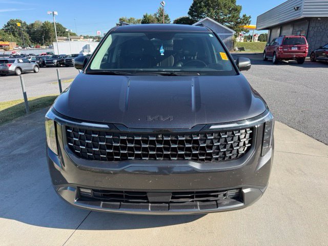 Used 2025 Kia Carnival SX w/ SX Dark Edition Package FWD image 2