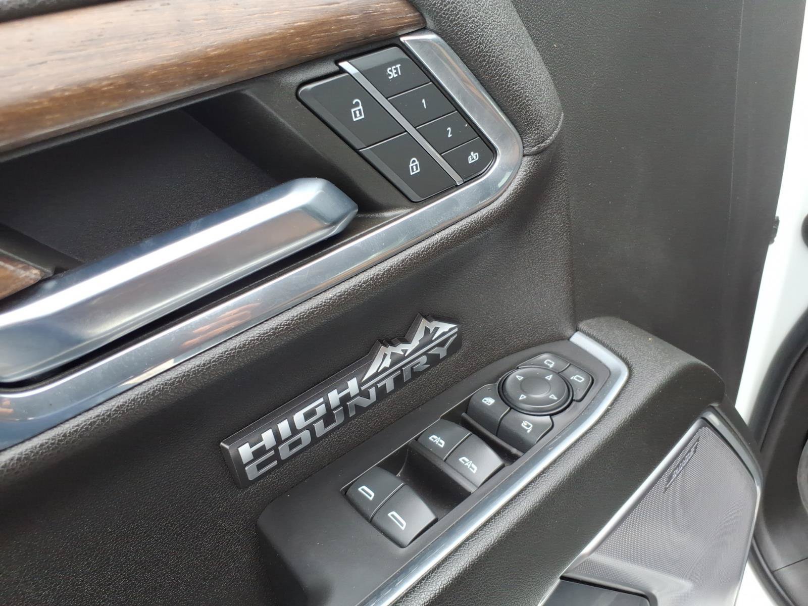 Certified 2023 Chevrolet Silverado 1500 High Country w/ High Country Premium Package AWD/4WD image 15