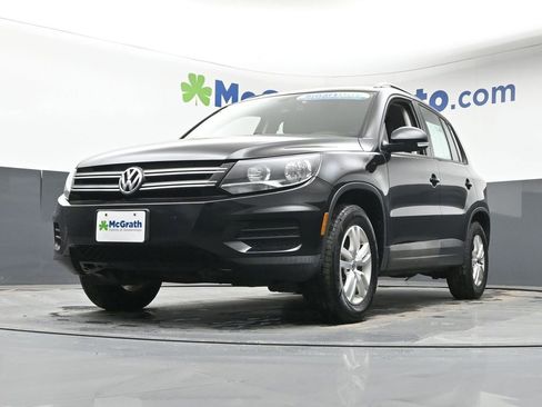 Used 2017 Volkswagen Tiguan S image 6