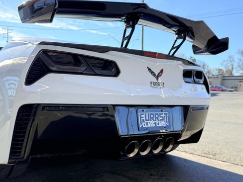 Used 2016 Chevrolet Corvette Z06 w/ 3LZ Preferred Equipment Group image 15