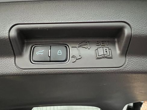 Used 2023 Ford Explorer Platinum w/ Technology Package image 63