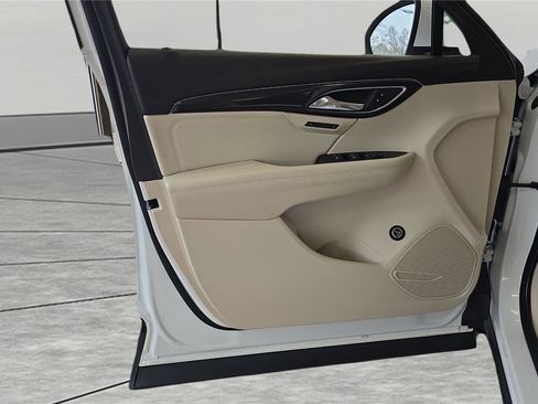 Used 2022 Buick Envision Essence w/ Safety Package image 26